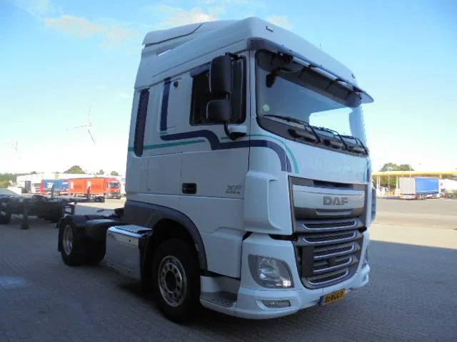 DAF XF 440 - Tracteur routier: photos 3 DAF XF 440 - Tracteur routier: photos 3