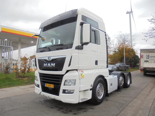 MAN TGX 26.500 6X2 EUR6 SMART TACHO 20X IN STOCK - Tracteur routier: photos 1 MAN TGX 26.500 6X2 EUR6 SMART TACHO 20X IN STOCK - Tracteur routier: photos 1