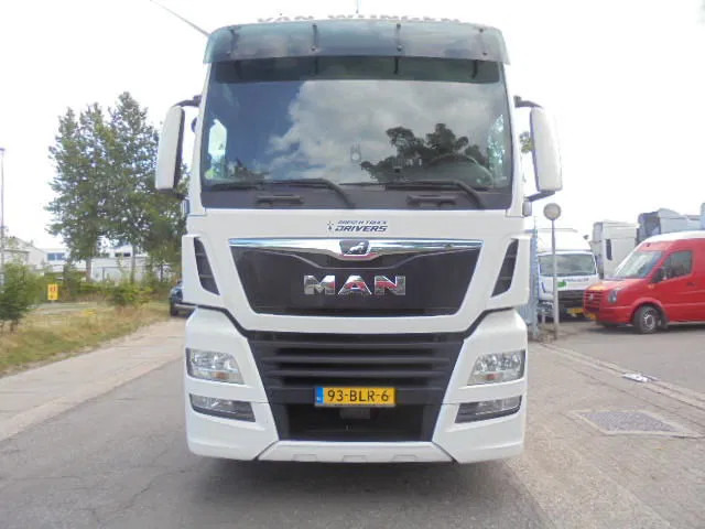 MAN TGX 26.500 XXL TUV APK 03-26 NL TRUCK 16X IN STOCK - Tracteur routier: photos 4 MAN TGX 26.500 XXL TUV APK 03-26 NL TRUCK 16X IN STOCK - Tracteur routier: photos 4