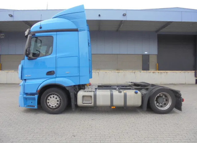 Mercedes-Benz Actros 1840 NL TRUCK APK 03-2026 - Tracteur routier: photos 4 Mercedes-Benz Actros 1840 NL TRUCK APK 03-2026 - Tracteur routier: photos 4