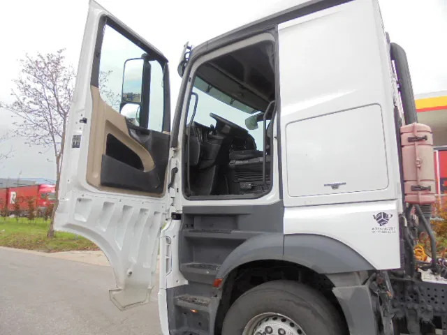 Tracteur routier Mercedes-Benz Actros 1845 LS ADR: photos 7