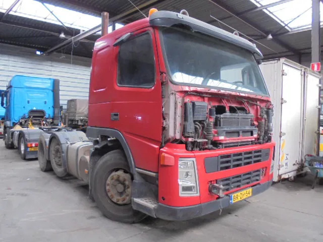 Volvo FM 380 ENGINE NOT OK ONLY PARTS - Tracteur routier: photos 3 Volvo FM 380 ENGINE NOT OK ONLY PARTS - Tracteur routier: photos 3