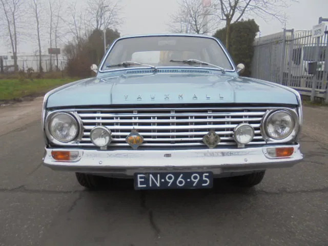 Vauxhall Victor 101 SUPER - Berline: photos 2 Vauxhall Victor 101 SUPER - Berline: photos 2