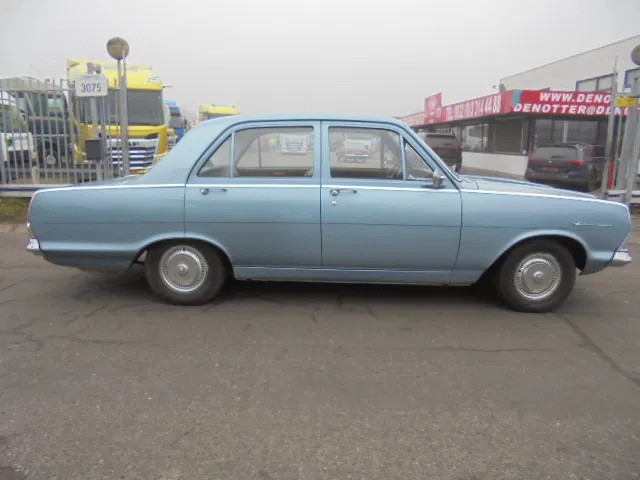 Vauxhall Victor 101 SUPER - Berline: photos 5 Vauxhall Victor 101 SUPER - Berline: photos 5