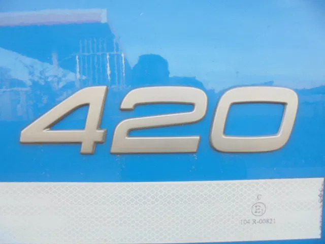 Volvo FH 420 6X2 NL TRUCK - Camion à rideaux coulissants: photos 4 Volvo FH 420 6X2 NL TRUCK - Camion à rideaux coulissants: photos 4