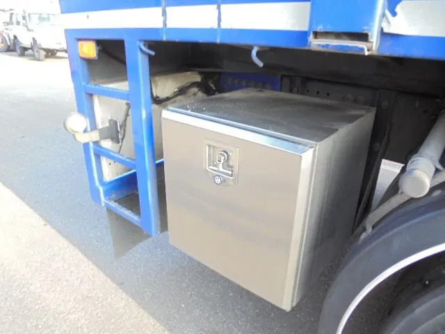 Camion plateau, Camion grue Volvo FH FH 460 8X2 NL KENTEN: photos 11 Camion plateau, Camion grue Volvo FH FH 460 8X2 NL KENTEN: photos 11