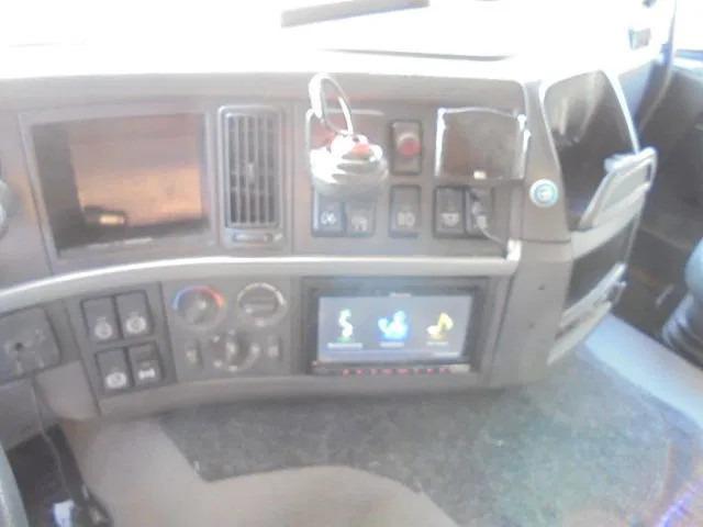 Camion porte-voitures Volvo FM 330 KAESBOHRER METAGO NL TRUCK: photos 9 Camion porte-voitures Volvo FM 330 KAESBOHRER METAGO NL TRUCK: photos 9