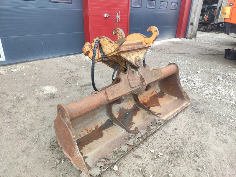 Caterpillar 315 bucket - Godet: photos 1 Caterpillar 315 bucket - Godet: photos 1