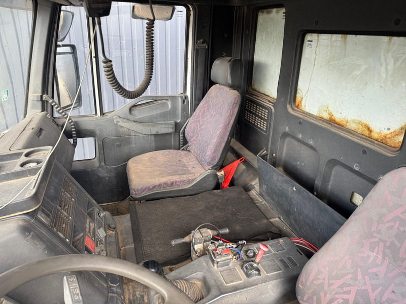 Camion benne Iveco Trakker 410E42, manual pump: photos 9