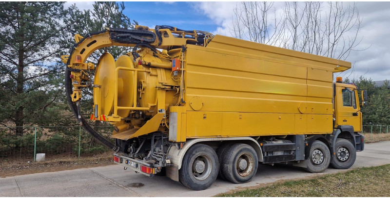MAN 35.464 channel cleaner, 8x4 full spring, manual - Camion vidangeur: photos 4 MAN 35.464 channel cleaner, 8x4 full spring, manual - Camion vidangeur: photos 4