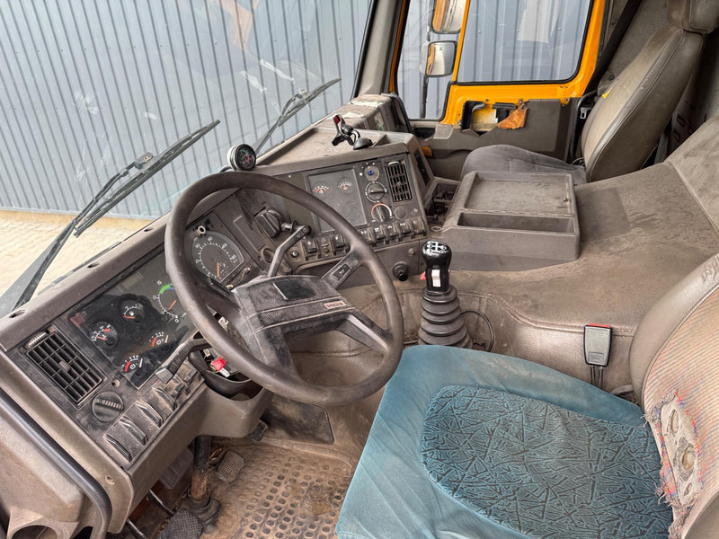 Volvo FL10, 9000 l - Camion vidangeur: photos 5 Volvo FL10, 9000 l - Camion vidangeur: photos 5