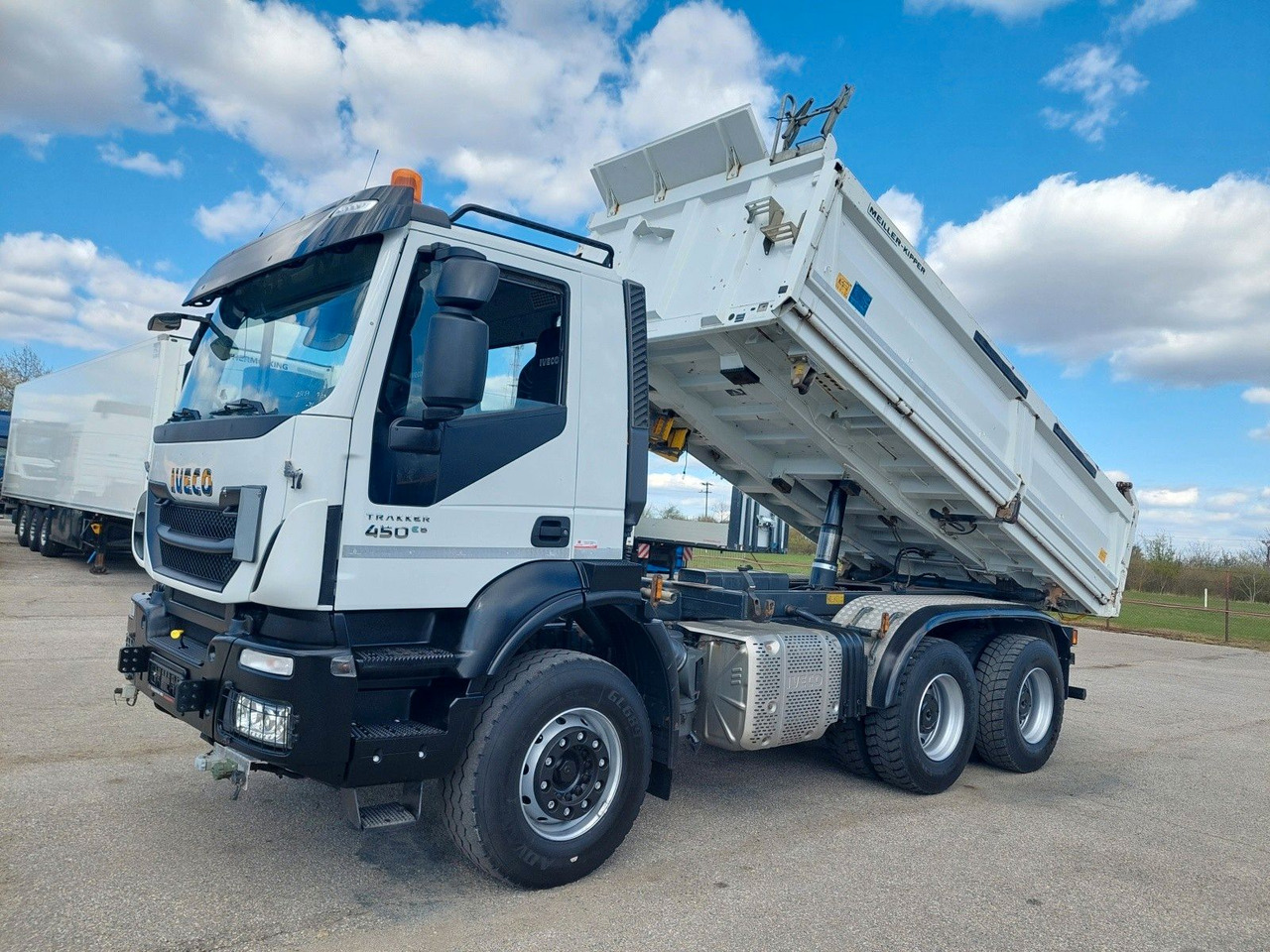 Iveco AD 260T45 BB Meiller Bordmatik 6x4 - Camion benne: photos 1 Iveco AD 260T45 BB Meiller Bordmatik 6x4 - Camion benne: photos 1