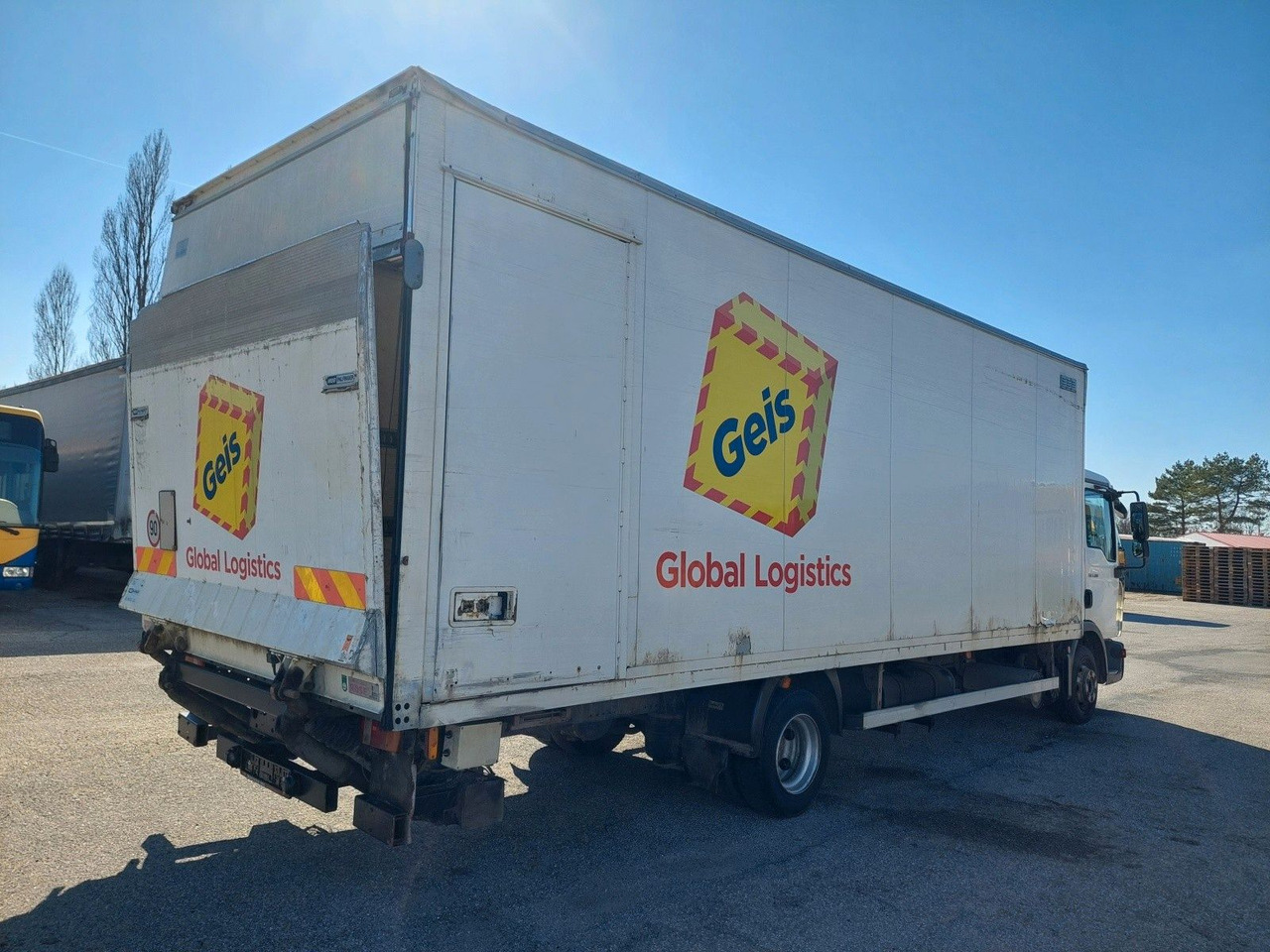 MAN TGL 7.180 4X2 BL - Fourgon grand volume: photos 4 MAN TGL 7.180 4X2 BL - Fourgon grand volume: photos 4