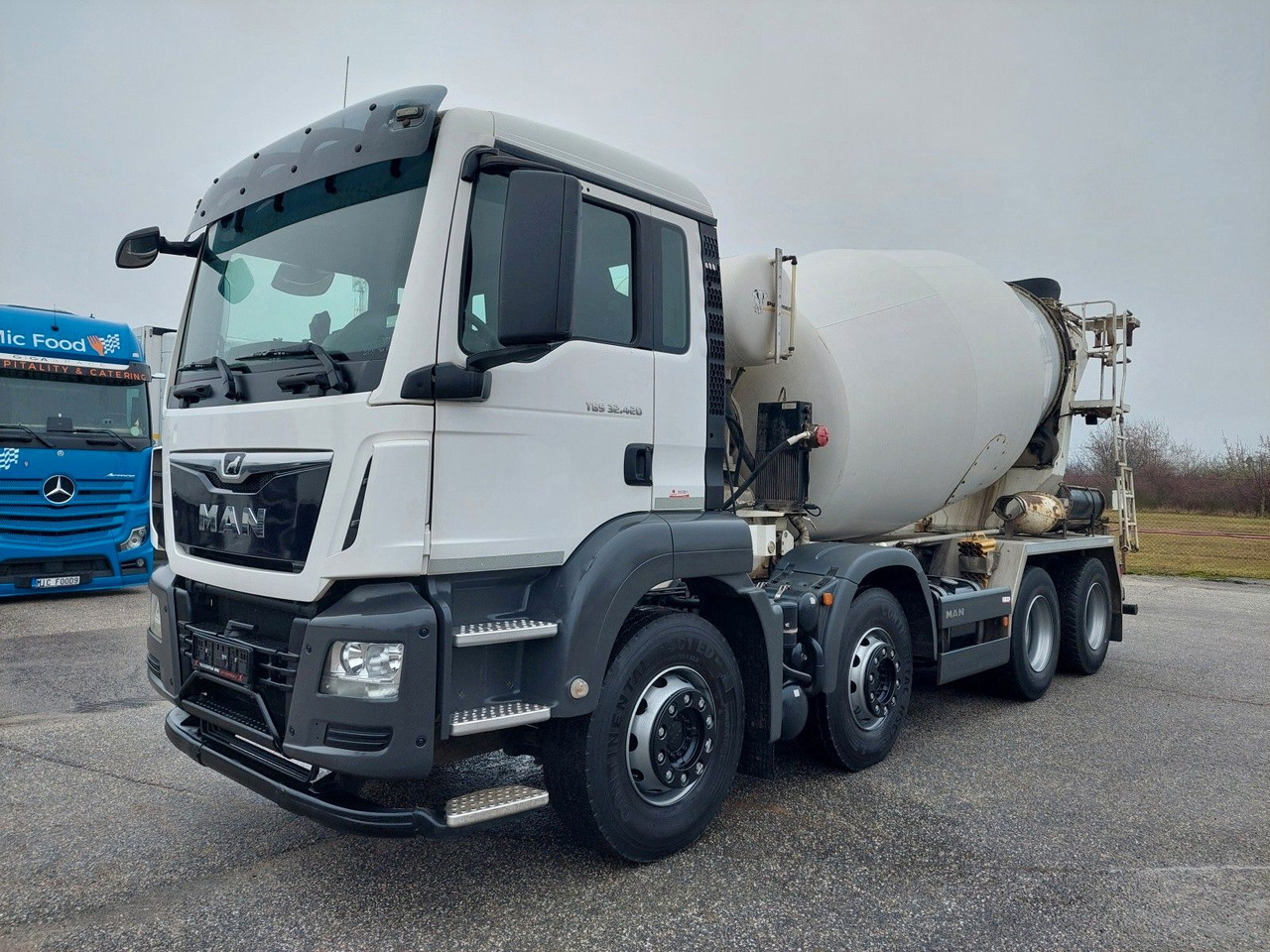 MAN TGS 32.420 BB Intermix 9m3 8x4 - Camion malaxeur: photos 1 MAN TGS 32.420 BB Intermix 9m3 8x4 - Camion malaxeur: photos 1
