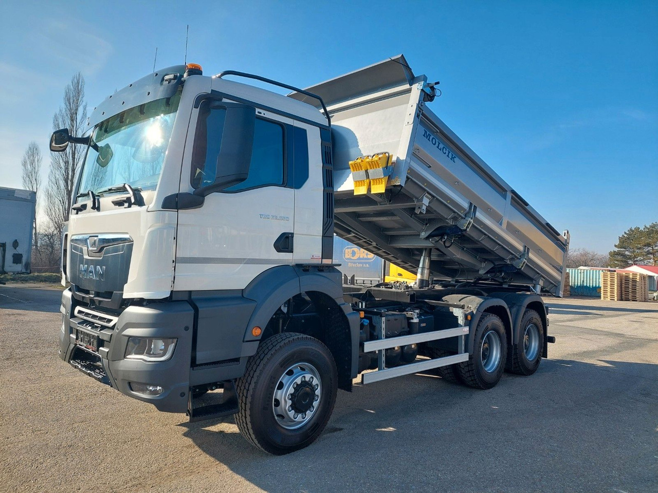 MAN TGS 35.520 6X6 BB CH - Camion benne: photos 1 MAN TGS 35.520 6X6 BB CH - Camion benne: photos 1