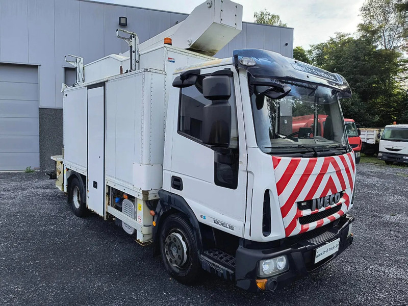 Iveco EuroCargo 120 E18 + COMET 151TAL (15 m) - Camion: photos 2 Iveco EuroCargo 120 E18 + COMET 151TAL (15 m) - Camion: photos 2