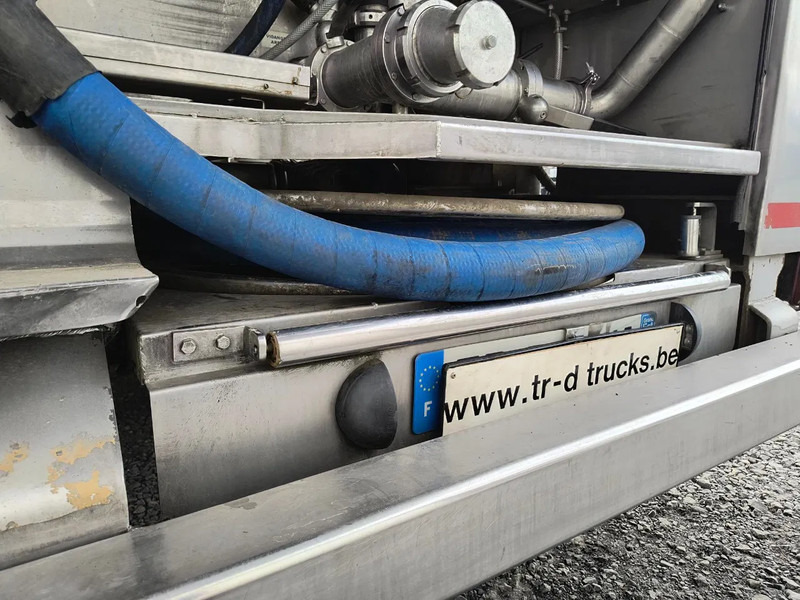 Semi-remorque citerne pour transport de lait ETA 29000L INSULATED INOX TANK - 1 COMP - PUMP: photos 9 Semi-remorque citerne pour transport de lait ETA 29000L INSULATED INOX TANK - 1 COMP - PUMP: photos 9
