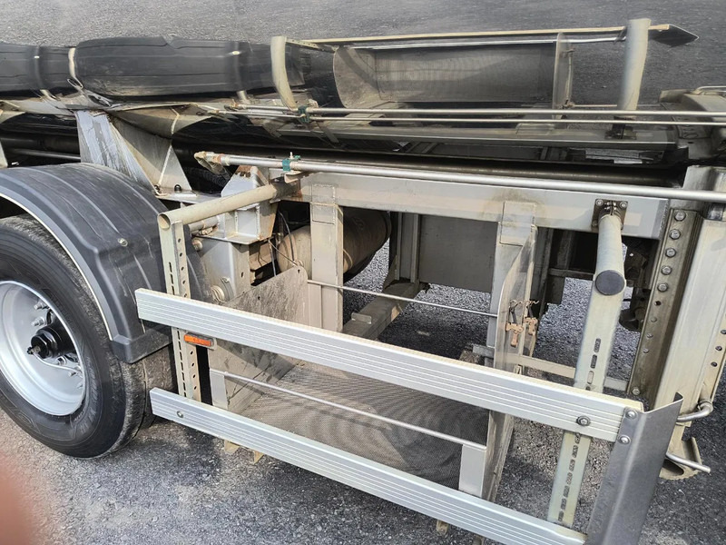 Semi-remorque citerne pour transport de lait ETA 29000L INSULATED INOX TANK - 1 COMP - PUMP: photos 14 Semi-remorque citerne pour transport de lait ETA 29000L INSULATED INOX TANK - 1 COMP - PUMP: photos 14