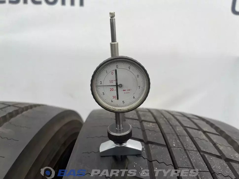 Bridgestone  - Pneu pour Camion: photos 3 Bridgestone  - Pneu pour Camion: photos 3