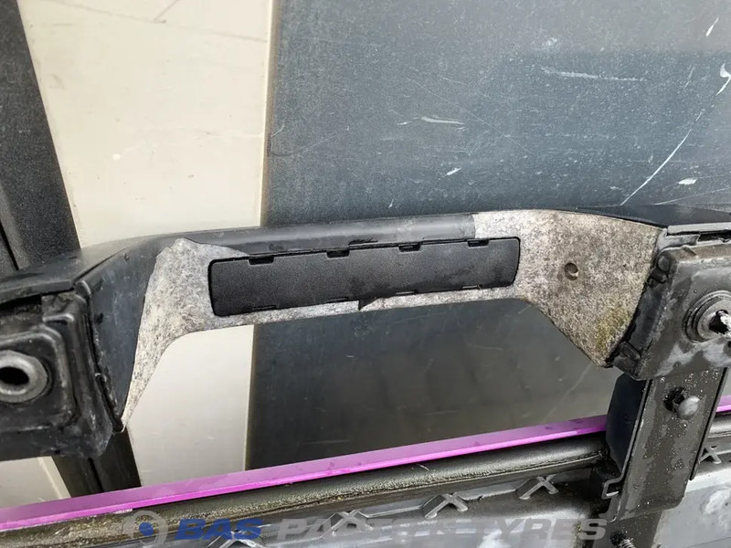 DAF CF Euro 6 Grille DAF 1877261 - Calandre pour Camion: photos 4 DAF CF Euro 6 Grille DAF 1877261 - Calandre pour Camion: photos 4
