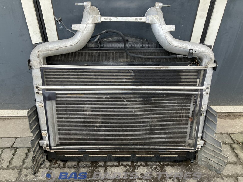 DAF CF Euro 6 Koelerpakket DAF MX13 340 H1 1940147 - Radiateur pour Camion: photos 2 DAF CF Euro 6 Koelerpakket DAF MX13 340 H1 1940147 - Radiateur pour Camion: photos 2