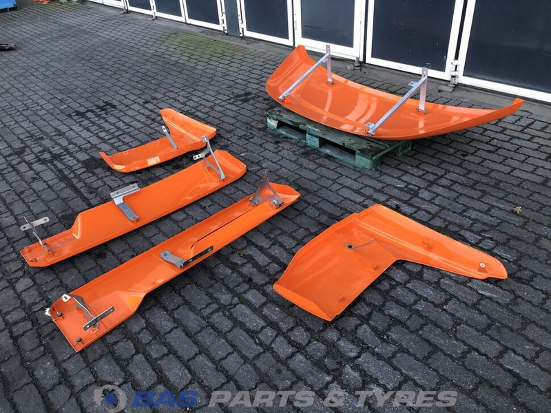 DAF CF Euro 6 Spoilerset DAF Space Cab L2H2 2036617 - Aérodynamique/ Spoilers pour Camion: photos 5 DAF CF Euro 6 Spoilerset DAF Space Cab L2H2 2036617 - Aérodynamique/ Spoilers pour Camion: photos 5