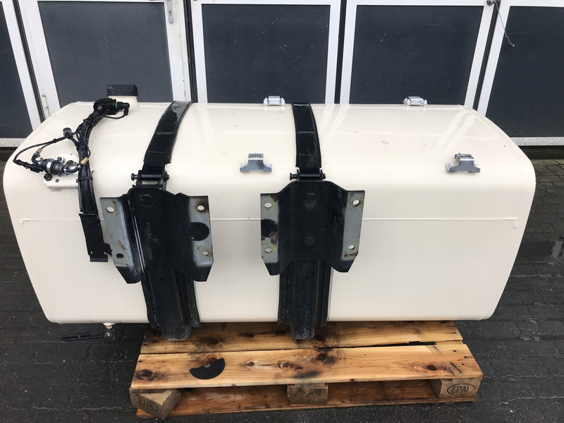 DAF - Réservoir de carburant pour Camion: photos 3 DAF - Réservoir de carburant pour Camion: photos 3