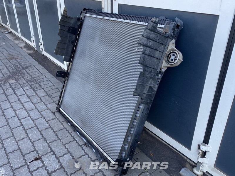 DAF XF106 Radiator DAF 1909449 - Radiateur pour Camion: photos 3 DAF XF106 Radiator DAF 1909449 - Radiateur pour Camion: photos 3