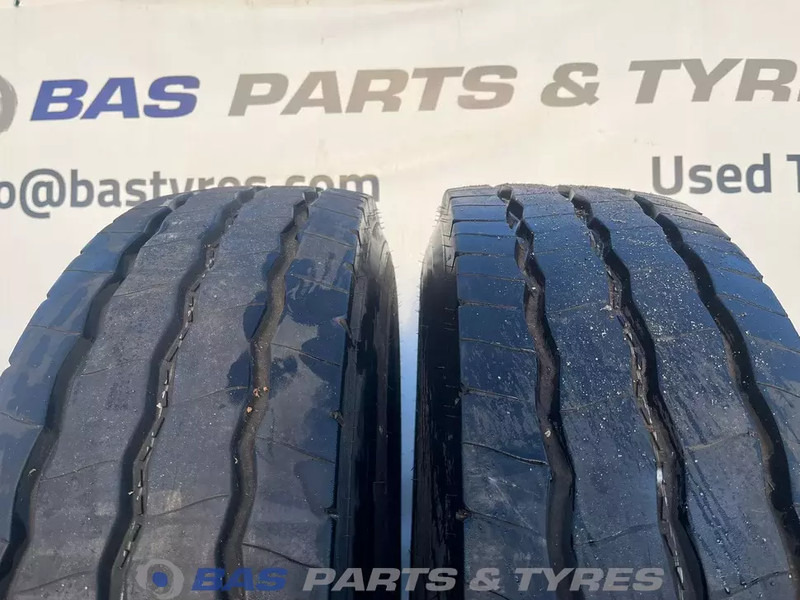 Goodyear Goodyear 13R22.5 Omnitrac S 156/150 K M+S 3PMSF gebruikte set - Pneu pour Camion: photos 2 Goodyear Goodyear 13R22.5 Omnitrac S 156/150 K M+S 3PMSF gebruikte set - Pneu pour Camion: photos 2