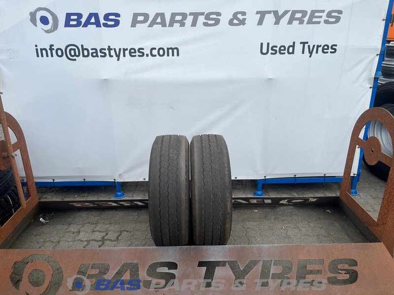 Goodyear Goodyear 245/70R17.5 143/146 J M+S 3PMSF gebruikte set - Pneu pour Camion: photos 1 Goodyear Goodyear 245/70R17.5 143/146 J M+S 3PMSF gebruikte set - Pneu pour Camion: photos 1
