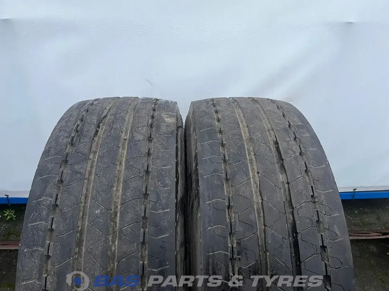 Goodyear Goodyear 315/60R22.5 154/148 M+S gebruikte set - Pneu pour Camion: photos 2 Goodyear Goodyear 315/60R22.5 154/148 M+S gebruikte set - Pneu pour Camion: photos 2