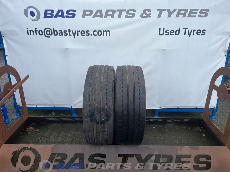 Goodyear Goodyear 315/60R22.5 154/148 M+S gebruikte set - Pneu pour Camion: photos 1 Goodyear Goodyear 315/60R22.5 154/148 M+S gebruikte set - Pneu pour Camion: photos 1