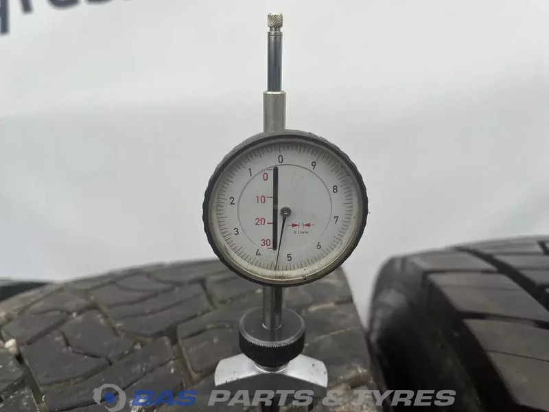 Goodyear Goodyear 315/70R22.5 154/152 M+S 3PMSF gebruikte set - Pneu pour Camion: photos 3 Goodyear Goodyear 315/70R22.5 154/152 M+S 3PMSF gebruikte set - Pneu pour Camion: photos 3