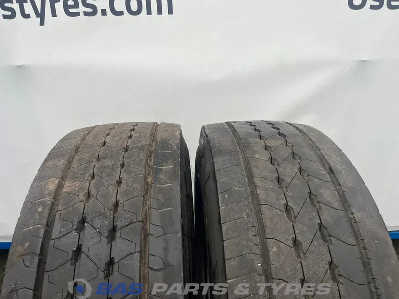 Goodyear Goodyear 315/70R22.5 156/150 M+S 3PMSF gebruikte set - Pneu pour Camion: photos 2 Goodyear Goodyear 315/70R22.5 156/150 M+S 3PMSF gebruikte set - Pneu pour Camion: photos 2
