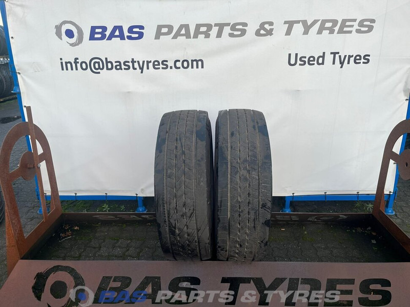 Goodyear Goodyear 315/70R22.5 156/150 M+S 3PMSF gebruikte set - Pneu pour Camion: photos 1 Goodyear Goodyear 315/70R22.5 156/150 M+S 3PMSF gebruikte set - Pneu pour Camion: photos 1