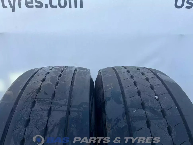 Goodyear Goodyear 315/70R22.5 156/150 M+S 3PMSF gebruikte set - Pneu pour Camion: photos 2 Goodyear Goodyear 315/70R22.5 156/150 M+S 3PMSF gebruikte set - Pneu pour Camion: photos 2