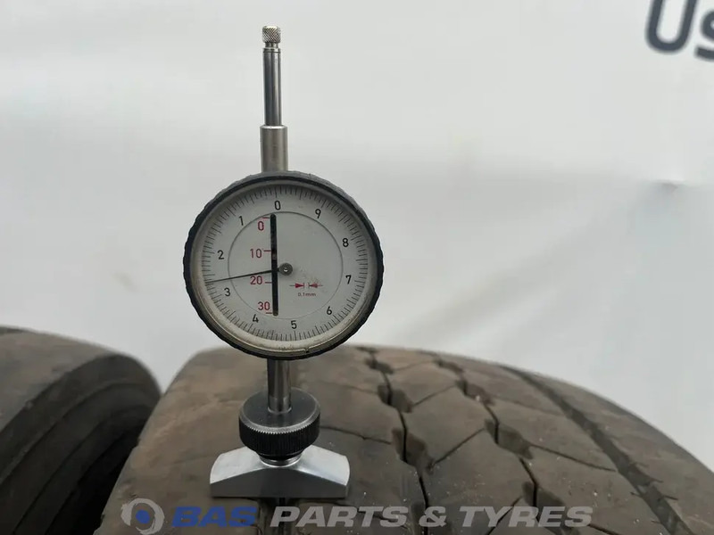 Goodyear Goodyear 315/70R22.5 156/150 M+S 3PMSF gebruikte set - Pneu pour Camion: photos 3 Goodyear Goodyear 315/70R22.5 156/150 M+S 3PMSF gebruikte set - Pneu pour Camion: photos 3