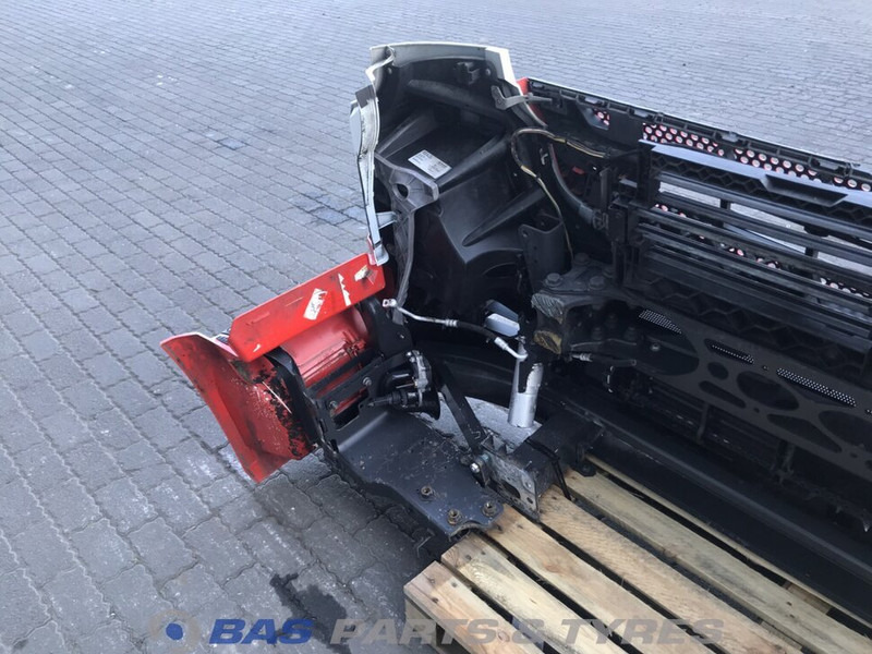 Mercedes-Benz Actros MP4 Bumper Mercedes A 960 820 04 56 - Pare-chocs pour Camion: photos 4 Mercedes-Benz Actros MP4 Bumper Mercedes A 960 820 04 56 - Pare-chocs pour Camion: photos 4