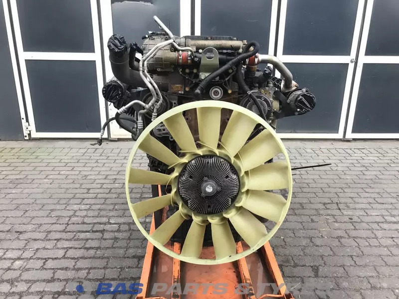 Mercedes-Benz Actros MP4 Motor Mercedes OM471.926 450 A 002 010 65 00 - Moteur pour Camion: photos 4 Mercedes-Benz Actros MP4 Motor Mercedes OM471.926 450 A 002 010 65 00 - Moteur pour Camion: photos 4
