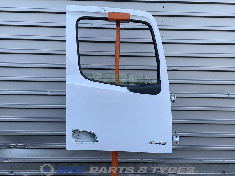 Mercedes-Benz Actros MP4 Portier Rechts Mercedes A 960 720 24 03 - Portière et pièces pour Camion: photos 1 Mercedes-Benz Actros MP4 Portier Rechts Mercedes A 960 720 24 03 - Portière et pièces pour Camion: photos 1