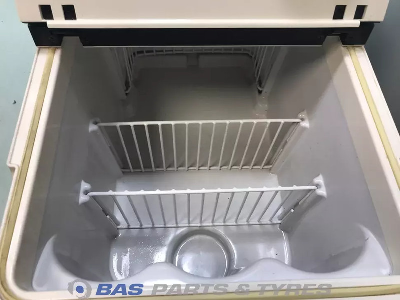 DAF XF106 Koelkast DAF 40 Liter 1845851 - Pièces de rechange pour Camion: photos 5 DAF XF106 Koelkast DAF 40 Liter 1845851 - Pièces de rechange pour Camion: photos 5