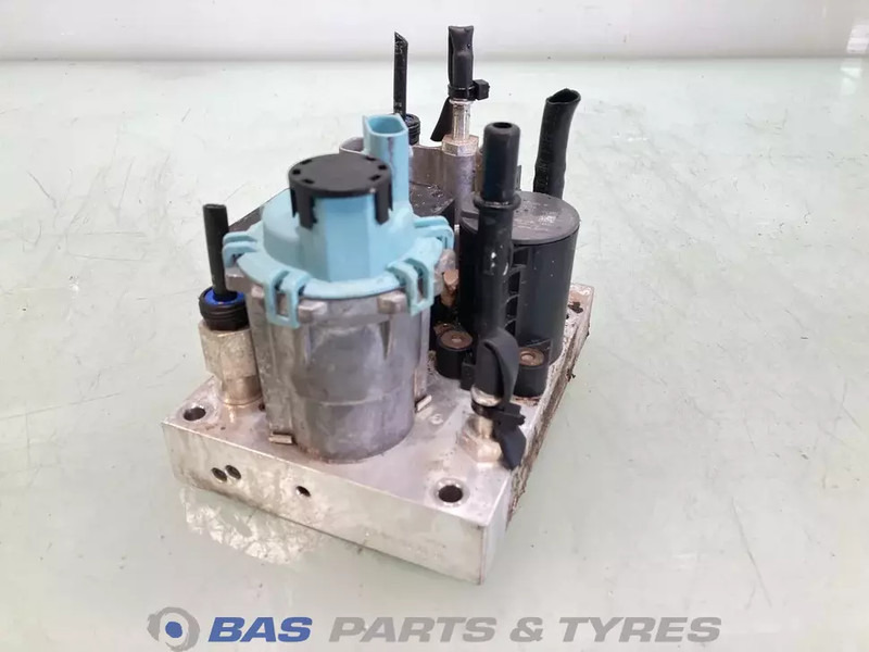 Renault AdBlue pomp Renault 7421679299 - Pièces de rechange pour Camion: photos 1 Renault AdBlue pomp Renault 7421679299 - Pièces de rechange pour Camion: photos 1