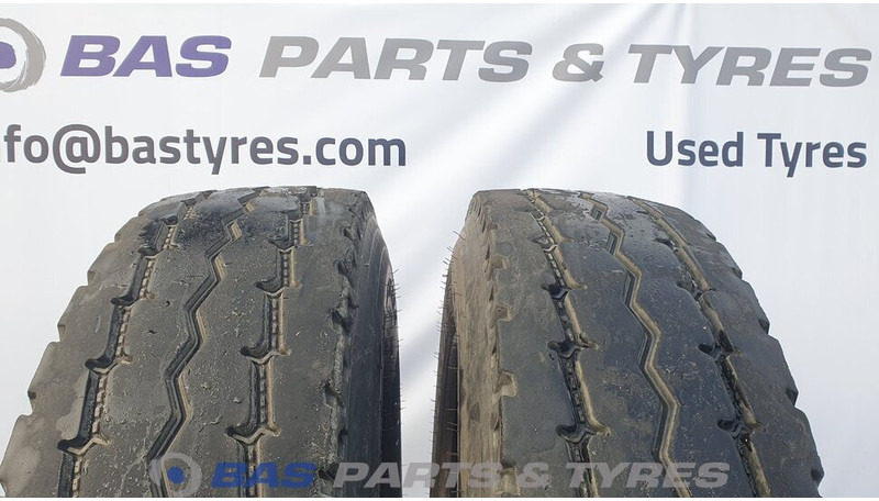 Pirelli Pirelli 13R22.5 FG:01 156/150 K M+S 3PMSF gebruikte set - Pneu pour Camion: photos 2 Pirelli Pirelli 13R22.5 FG:01 156/150 K M+S 3PMSF gebruikte set - Pneu pour Camion: photos 2