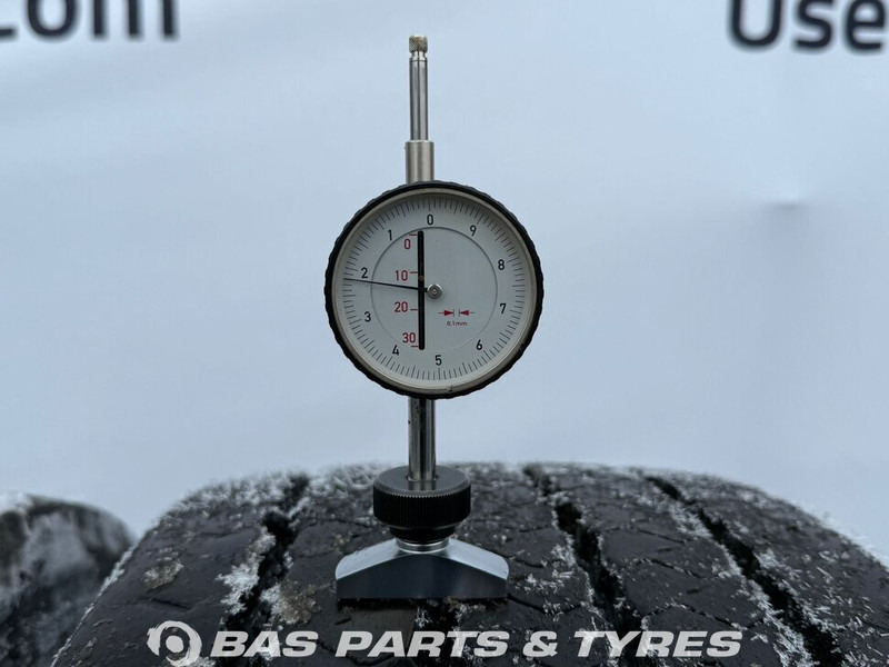 Pirelli Pirelli 315/70R22.5 RETREAD (cover) 156/150 M+S 3PMSF gebruikte set - Pneu pour Camion: photos 3 Pirelli Pirelli 315/70R22.5 RETREAD (cover) 156/150 M+S 3PMSF gebruikte set - Pneu pour Camion: photos 3