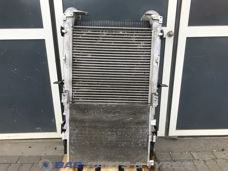Renault Premium (Meerdere types) Koelerpakket Renault DXi11 430 7484201975 - Radiateur pour Camion: photos 2 Renault Premium (Meerdere types) Koelerpakket Renault DXi11 430 7484201975 - Radiateur pour Camion: photos 2