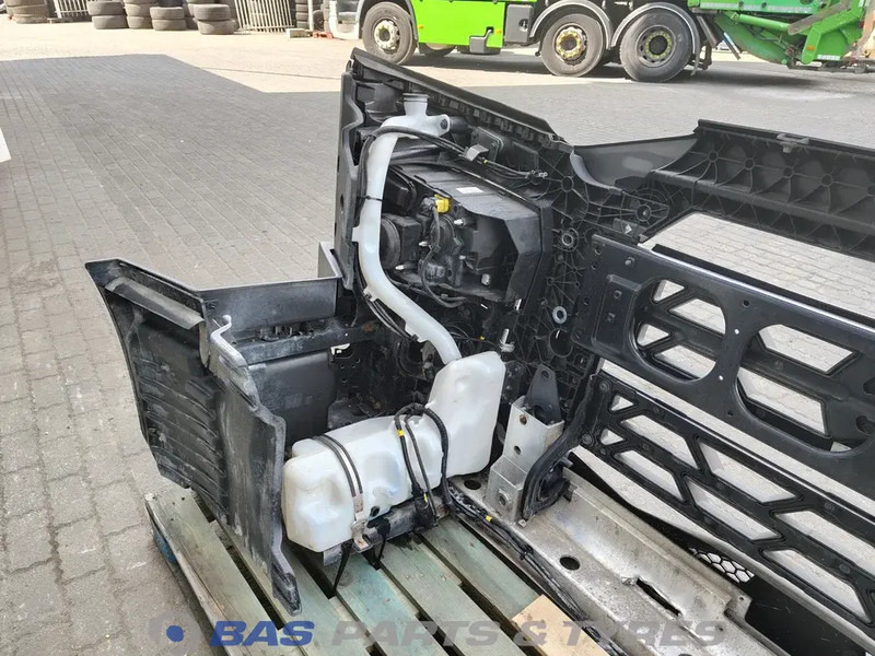 Renault T-Serie Bumper Renault 7482540689 - Pare-chocs pour Camion: photos 5 Renault T-Serie Bumper Renault 7482540689 - Pare-chocs pour Camion: photos 5