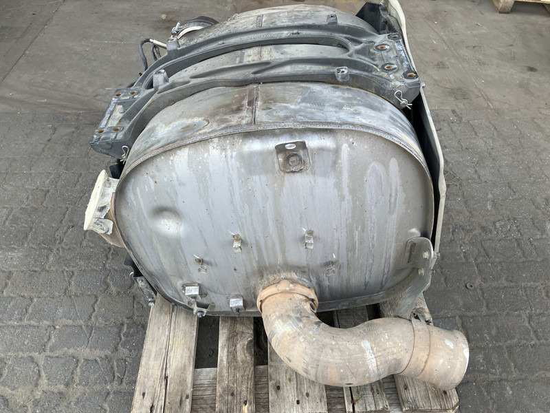 Renault Uitlaatdemper Renault 7422495990 - Silencieux pour Camion: photos 3 Renault Uitlaatdemper Renault 7422495990 - Silencieux pour Camion: photos 3