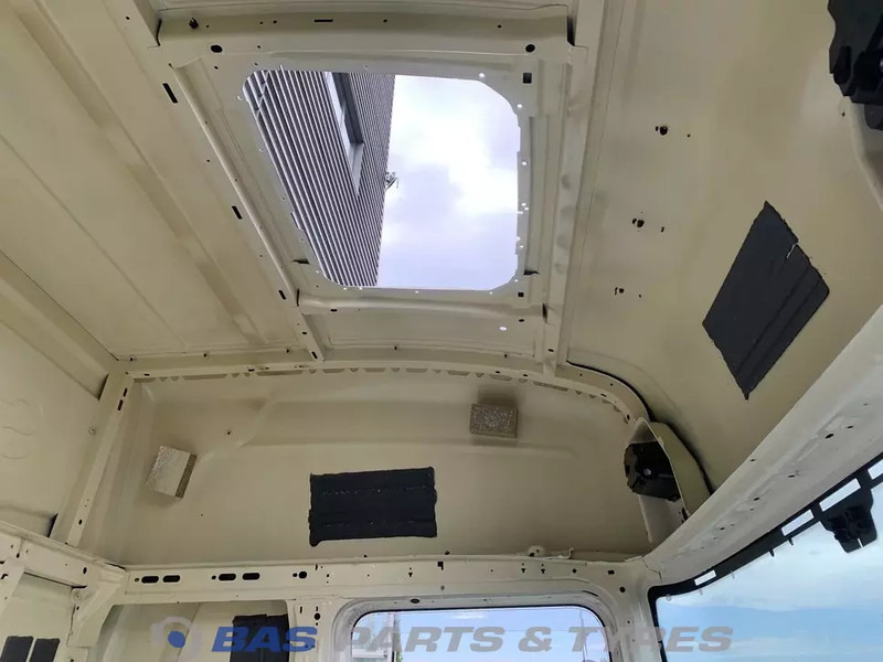 Scania R-Serie NextGen Scania CR-20 Highline L3H2 2047000 - Cabine et intérieur pour Camion: photos 5 Scania R-Serie NextGen Scania CR-20 Highline L3H2 2047000 - Cabine et intérieur pour Camion: photos 5