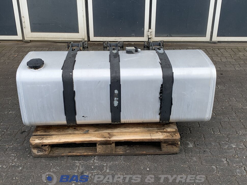 Volvo Brandstoftank Volvo 475 Liter G2010 - Réservoir de carburant pour Camion: photos 1 Volvo Brandstoftank Volvo 475 Liter G2010 - Réservoir de carburant pour Camion: photos 1