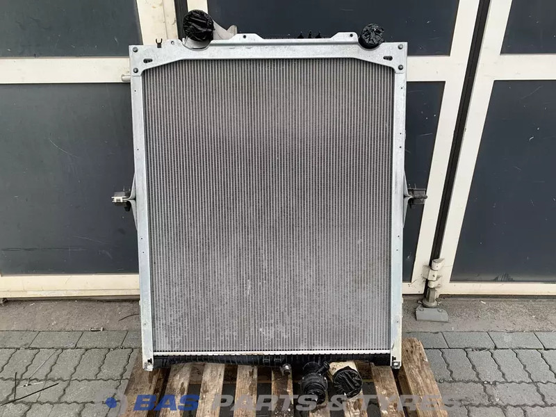 Volvo FH4 - Radiateur pour Camion: photos 2 Volvo FH4 - Radiateur pour Camion: photos 2